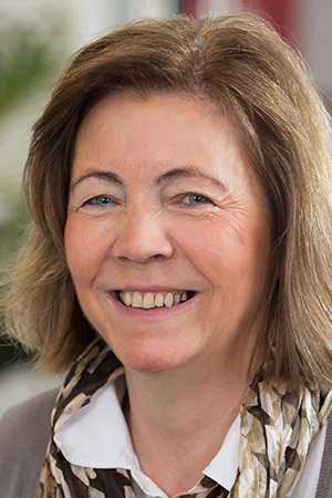 Anette Tarras – Beratung und Innendienst bei Petsch Rehatechnik Porträt von Anette Tarras, Kundenberatung und Verkauf bei Petsch Rehatechnik