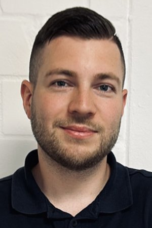 Christian Tarras – Rehaberater und Kundenbetreuung bei Petsch Rehatechnik Porträt von Christian Tarras, Innen- und Außendienst, Beratung und Verkauf bei Petsch Rehatechnik